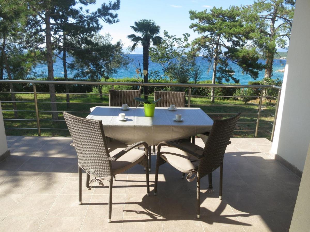 Apartment Prejac By The Beach Malinska Zimmer foto