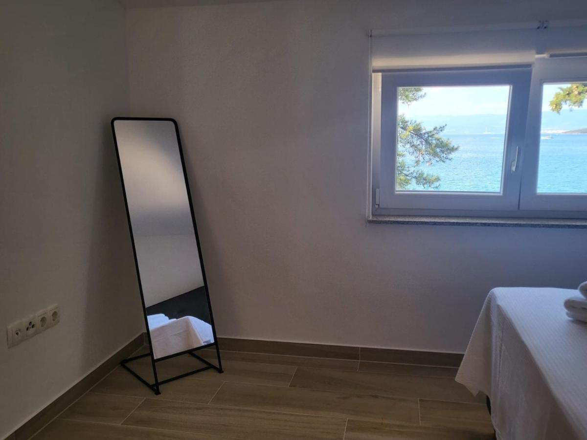 Apartment Prejac By The Beach Malinska Exterior foto